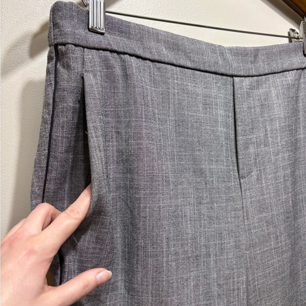 Old Navy High Rise Pull-On Ankle Pants Gray Relaxed Fit Size 12 - Picture 4 of 8